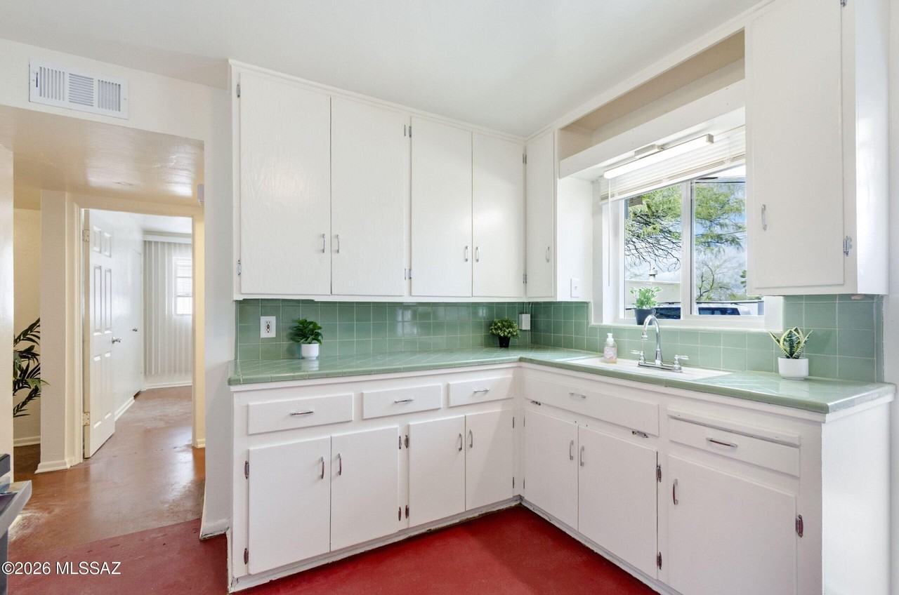 1345 E Grant Rd #1 - Photo 7 of 17