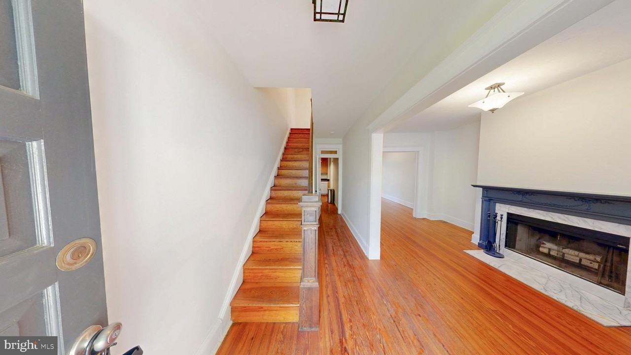 3552 T St Nw - Photo 2 of 18