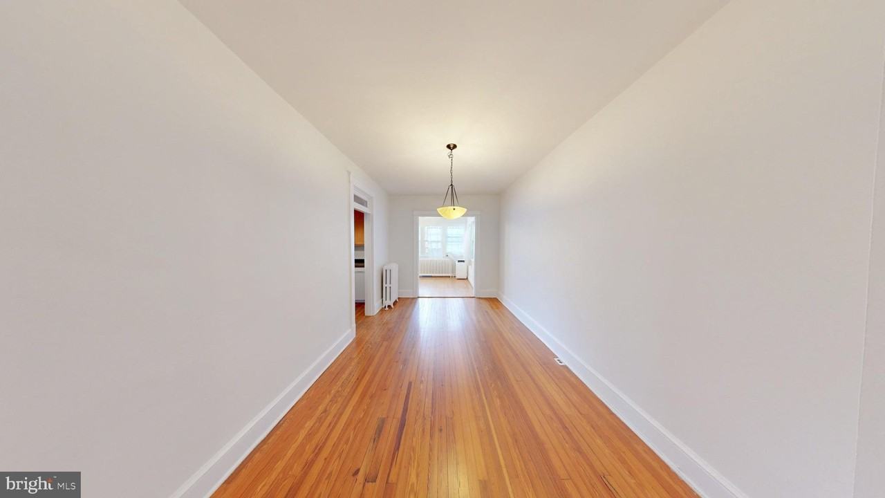 3552 T St Nw - Photo 5 of 18