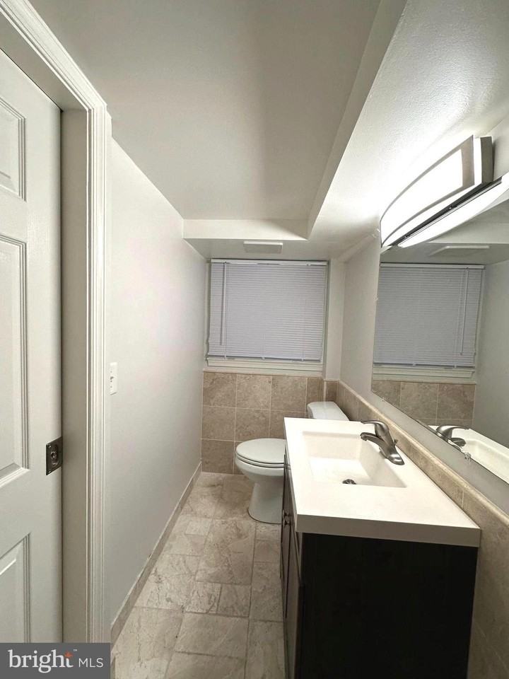 1549 44th St Nw - Photo 6 of 12