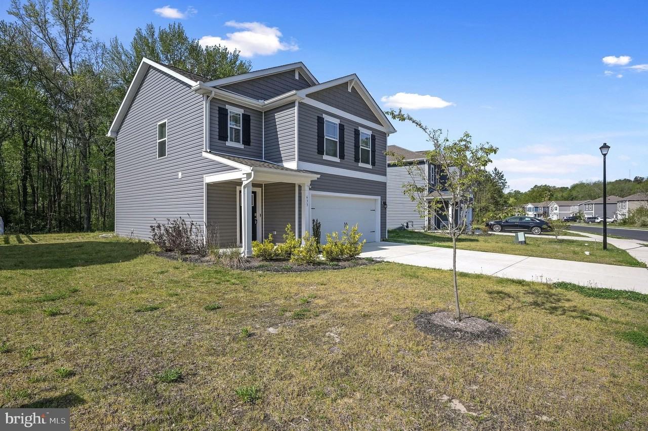 633 Currant Cir - Photo 2 of 27