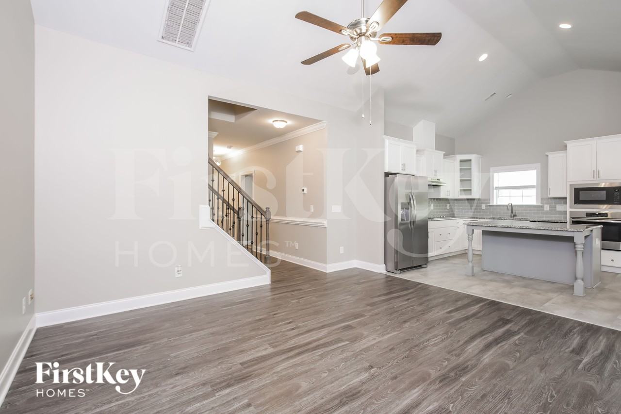 157 Ramsgate Dr - Photo 4 of 19