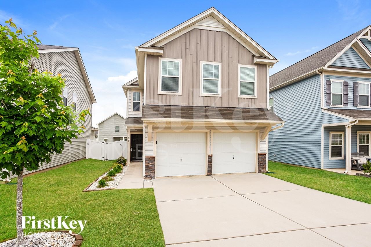 12527 Gotland Rd - Photo 2 of 19