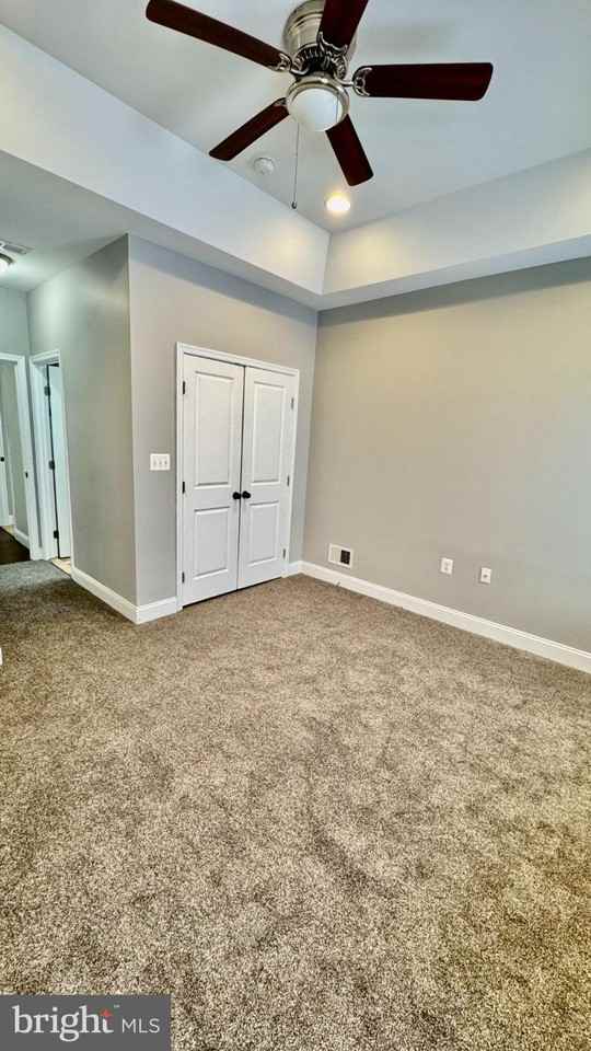 2705 E Biddle St - Photo 7 of 12