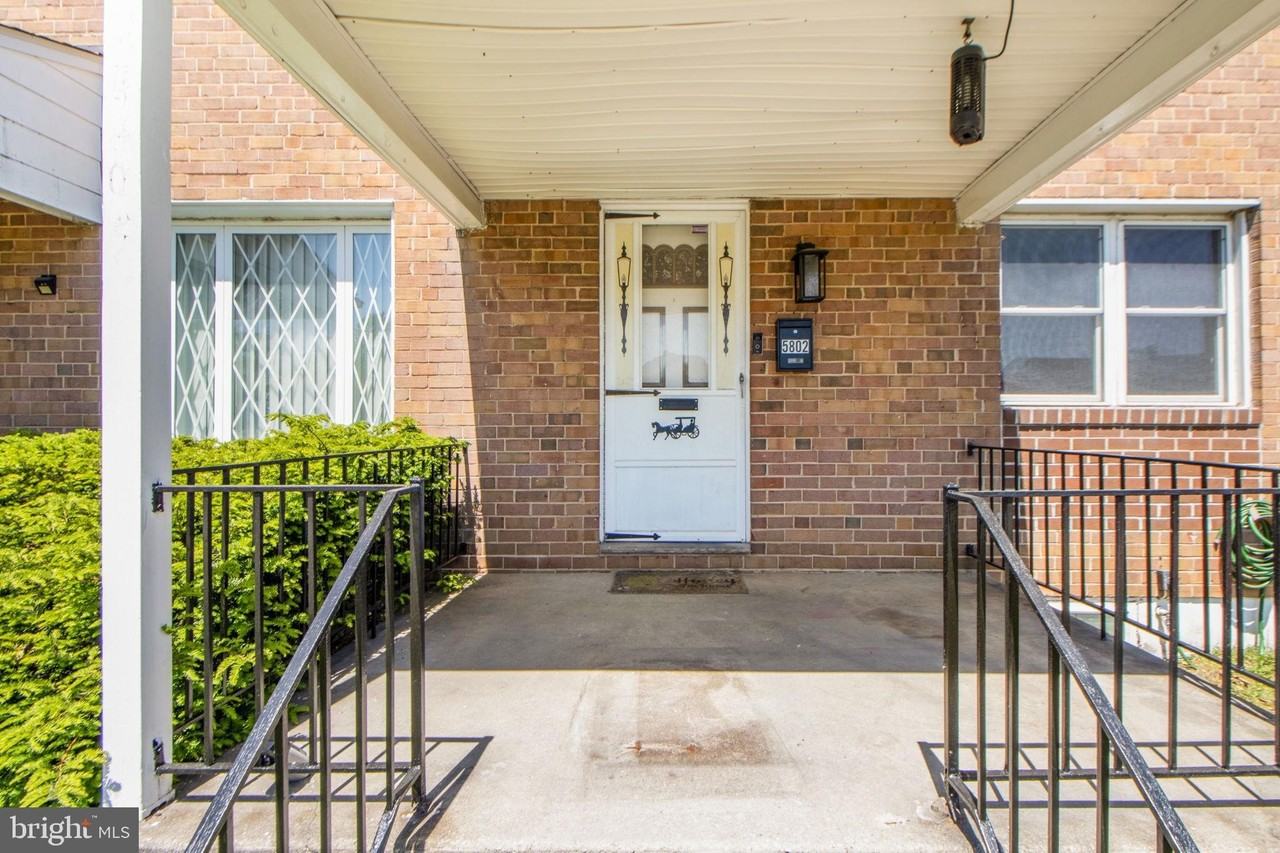 5802 Moores Run Ct - Photo 5 of 50