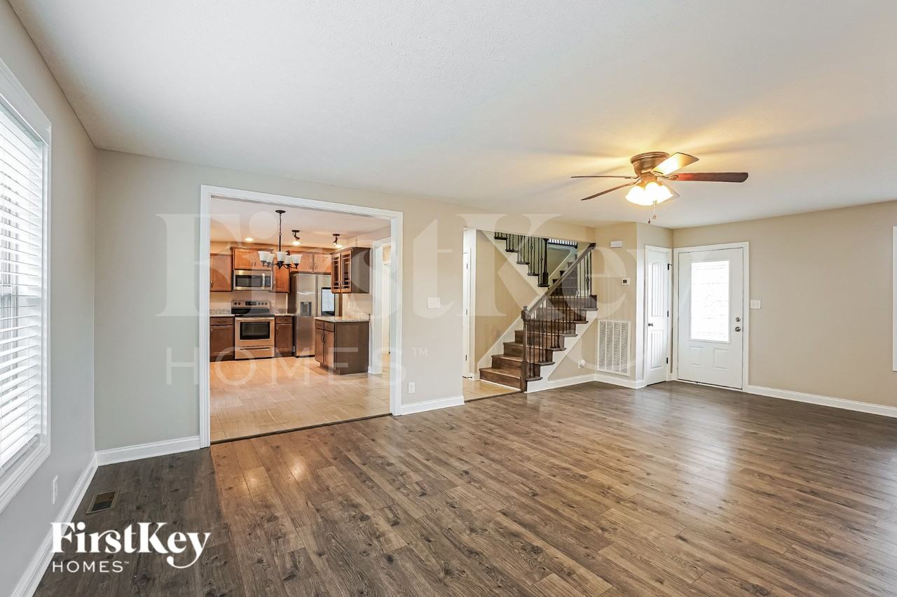 116 Woodtrace Ct - Photo 3 of 19