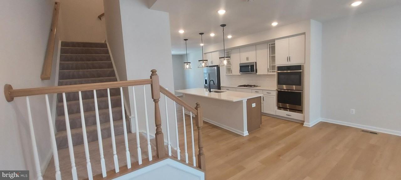 2580 Hopton Ln - Photo 2 of 33