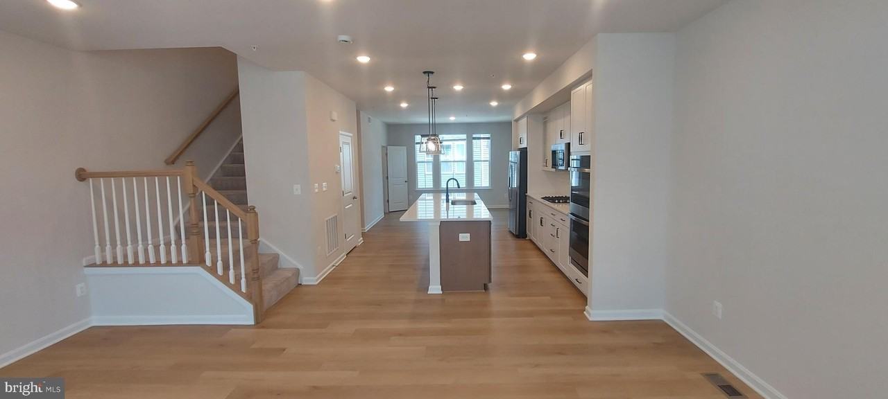 2580 Hopton Ln - Photo 5 of 33