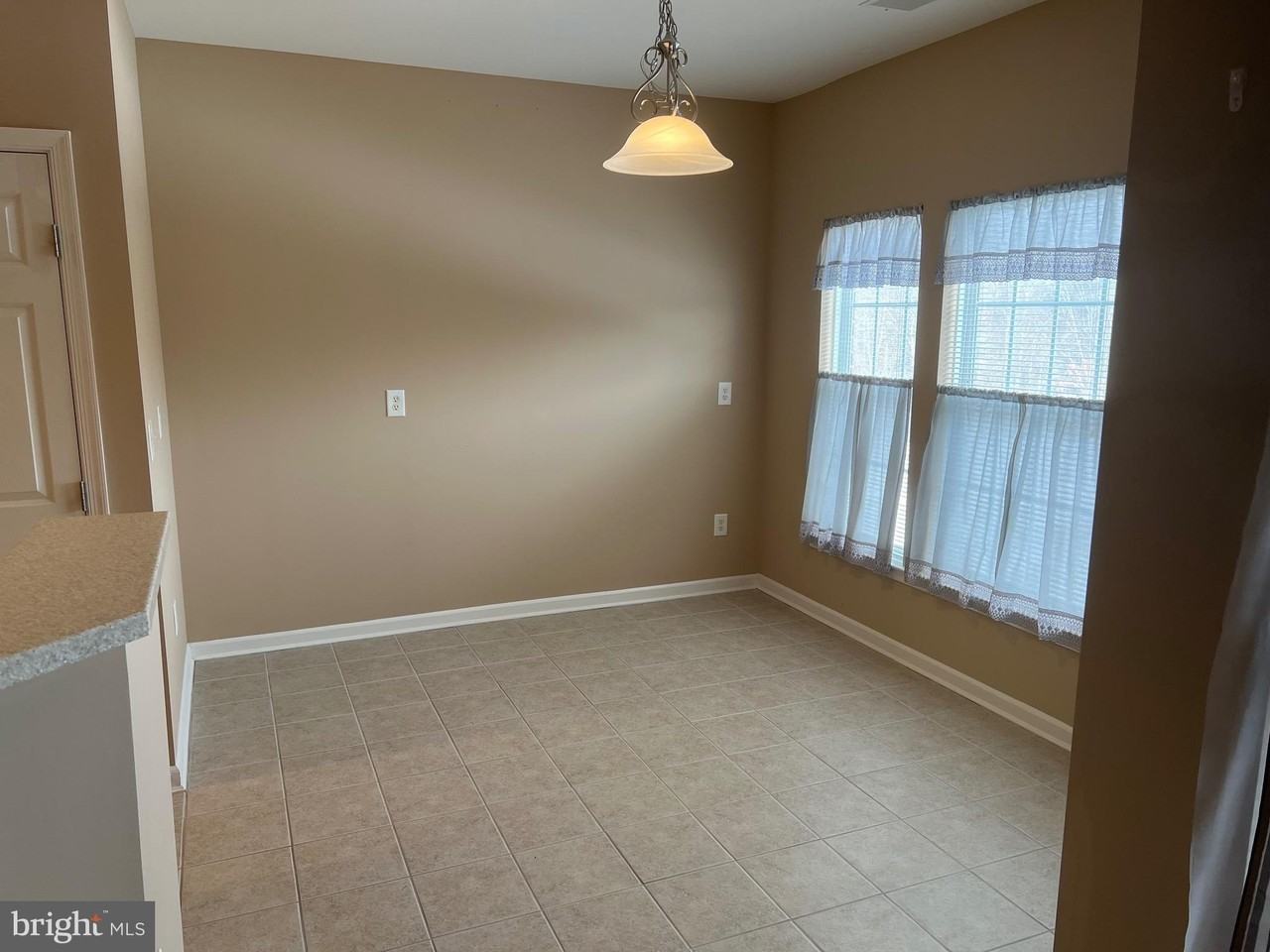 812 Long Dr #812F - Photo 6 of 16
