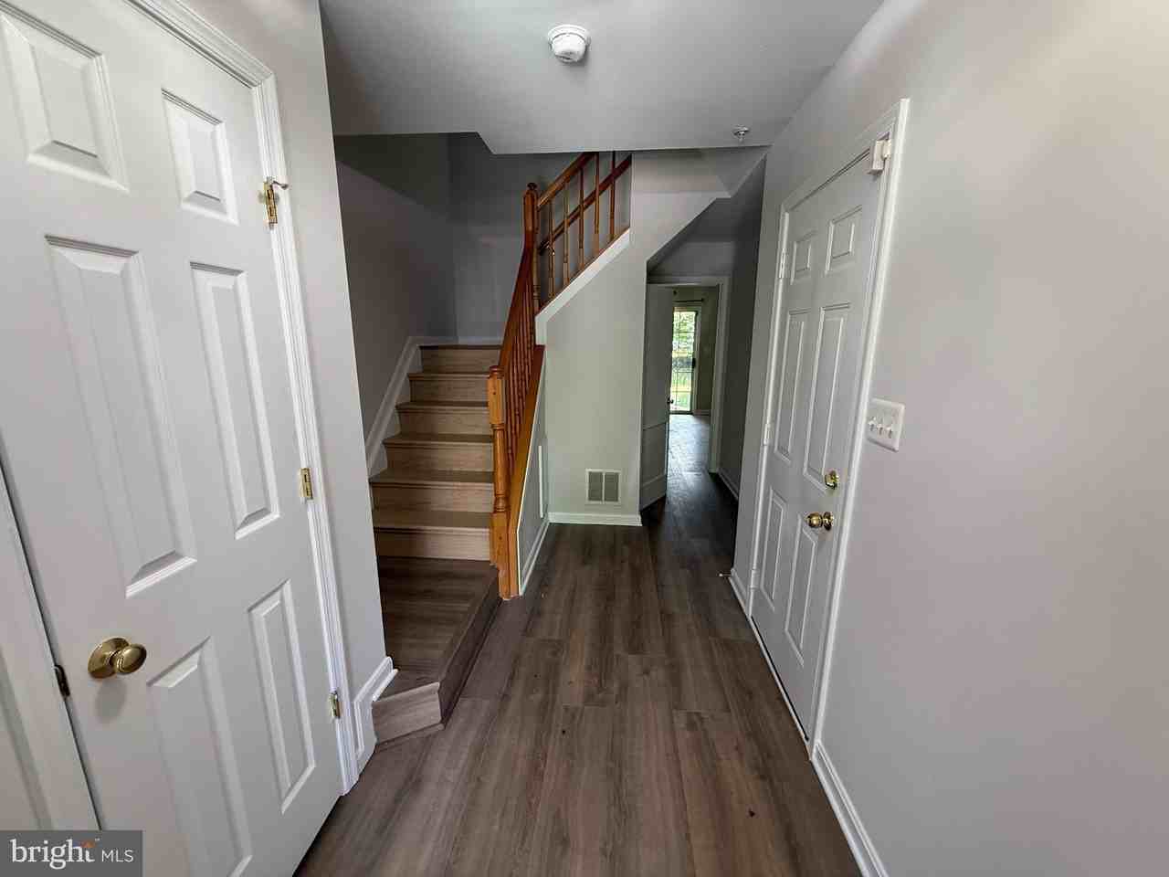 5714 Goldfinch Ct - Photo 2 of 20