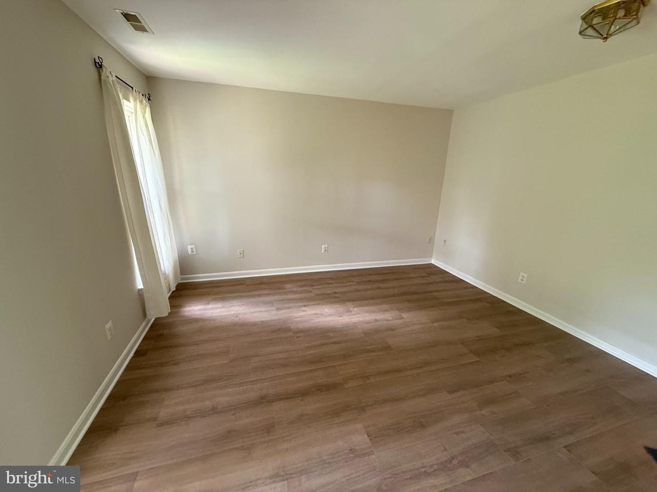 5714 Goldfinch Ct - Photo 3 of 20