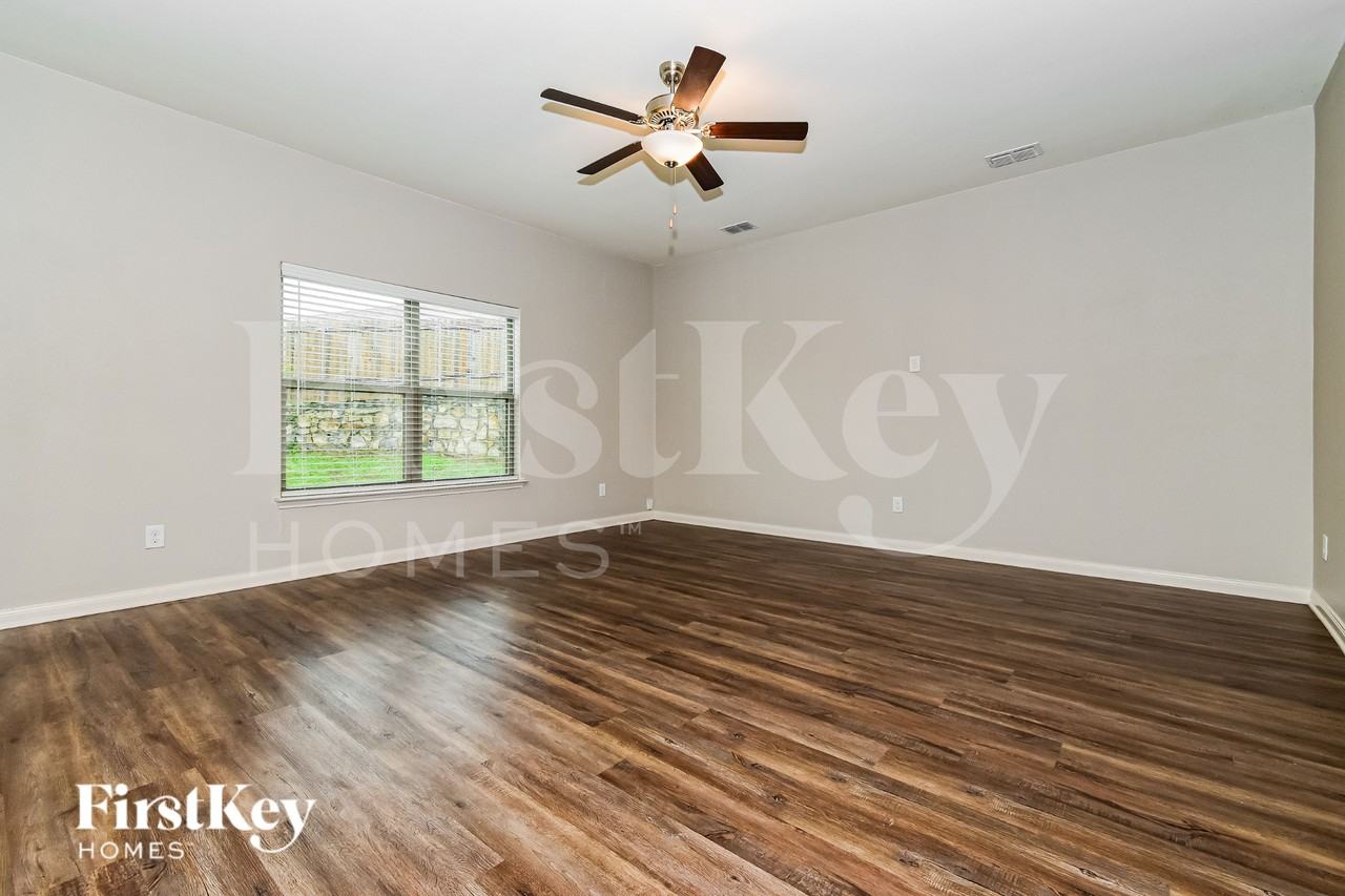 14267 Chaps Dr - Photo 4 of 20