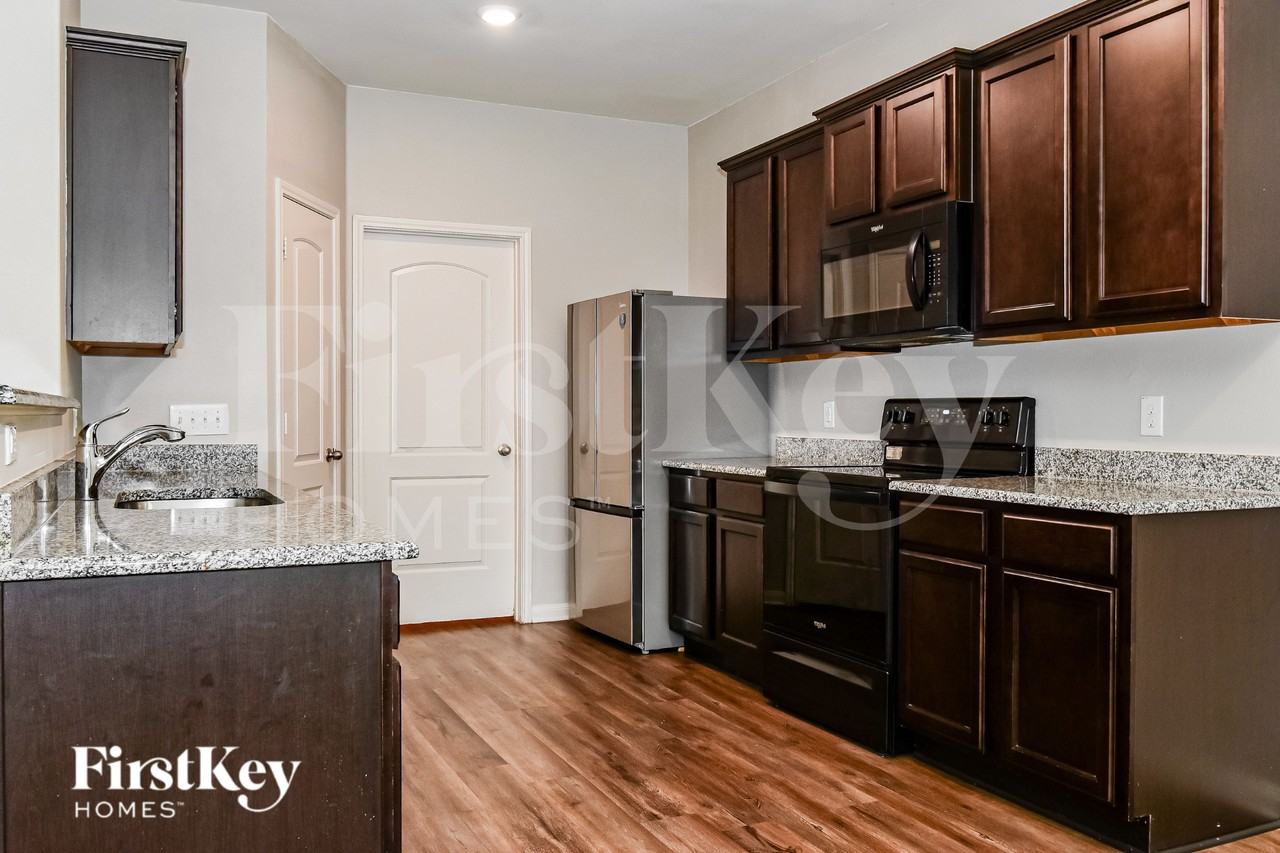 14267 Chaps Dr - Photo 7 of 20