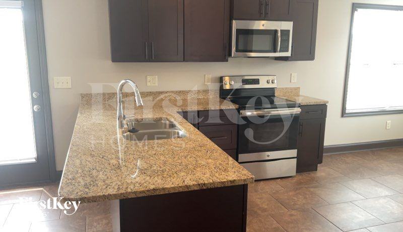 660 Superior Ln - Photo 5 of 11