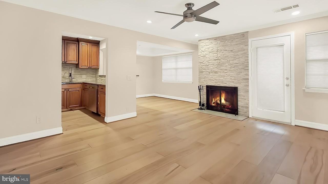 5715 Chapman Mill Dr #310 - Photo 4 of 24