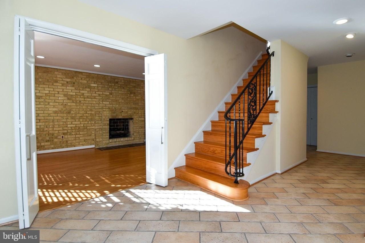6305 Lenox Rd - Photo 4 of 50