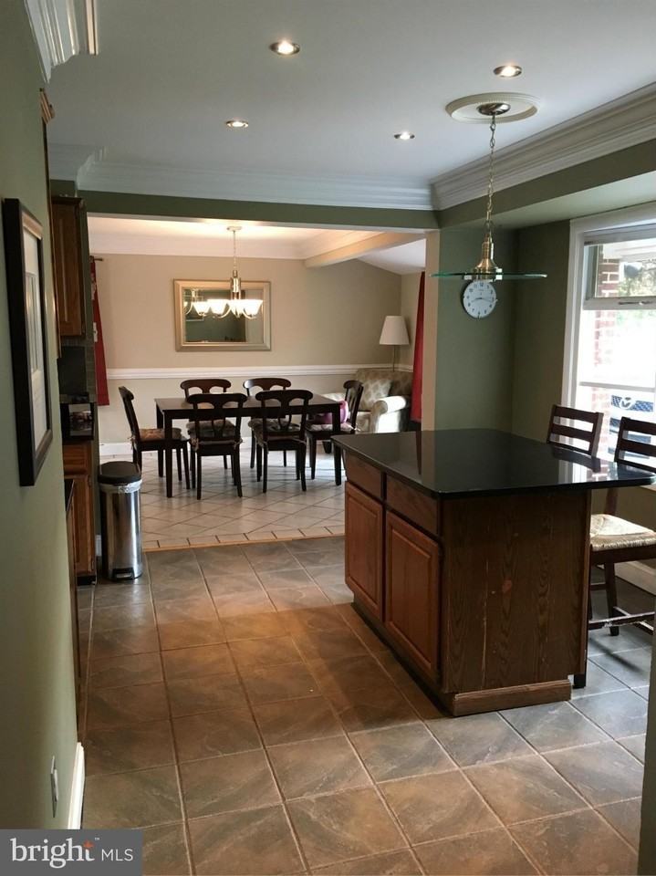 7324 Blanchard Dr - Photo 4 of 20