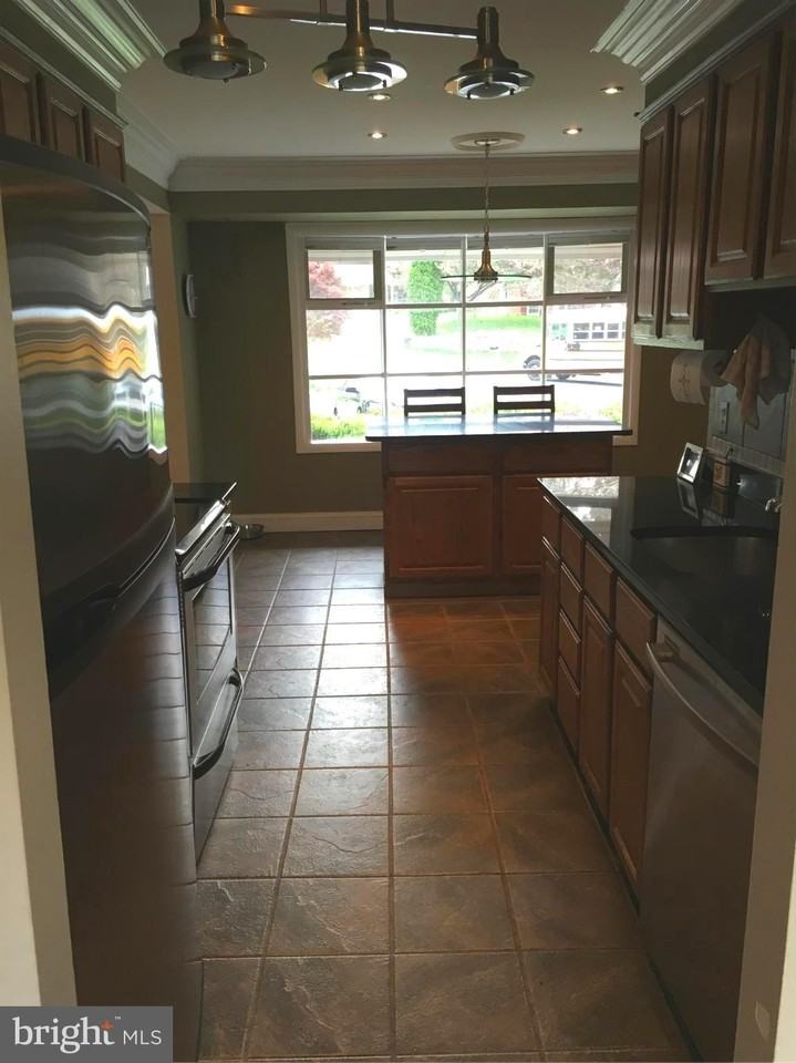 7324 Blanchard Dr - Photo 5 of 20