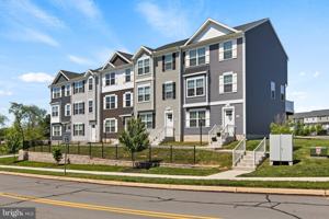 featured image of 27 Overshot Ln