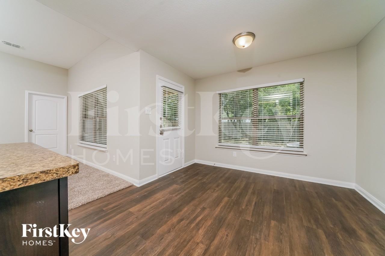 1310 Barrel Dr - Photo 5 of 16