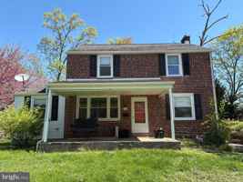 featured image of 2515 Woodleigh Rd