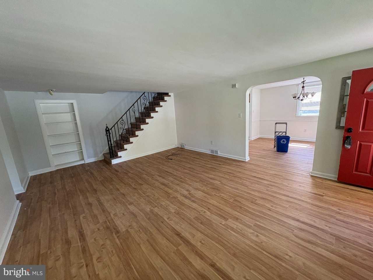 2515 Woodleigh Rd - Photo 6 of 31