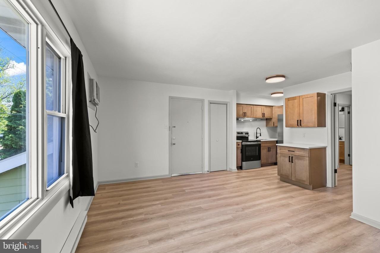 1504 Walnut St #D - Photo 4 of 13