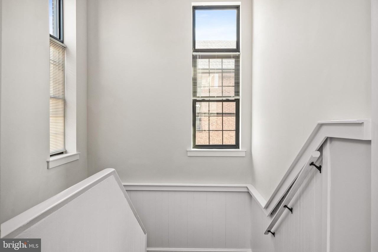420 Chestnut St #2 - Photo 3 of 20