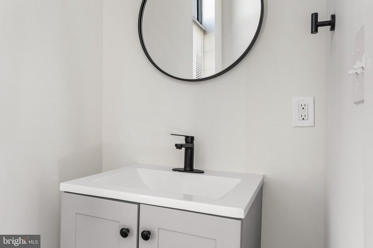 420 Chestnut St #2 - Photo 6 of 20