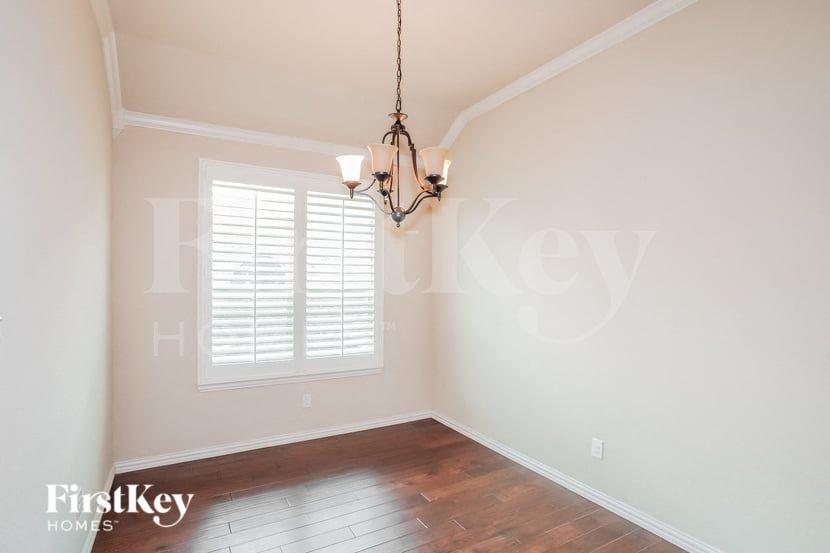 1629 Signature Dr - Photo 4 of 15