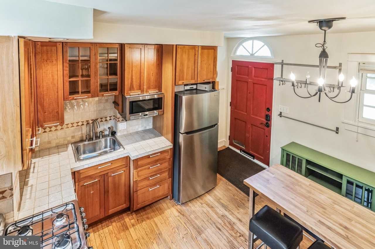 410 S Quince St - Photo 3 of 25
