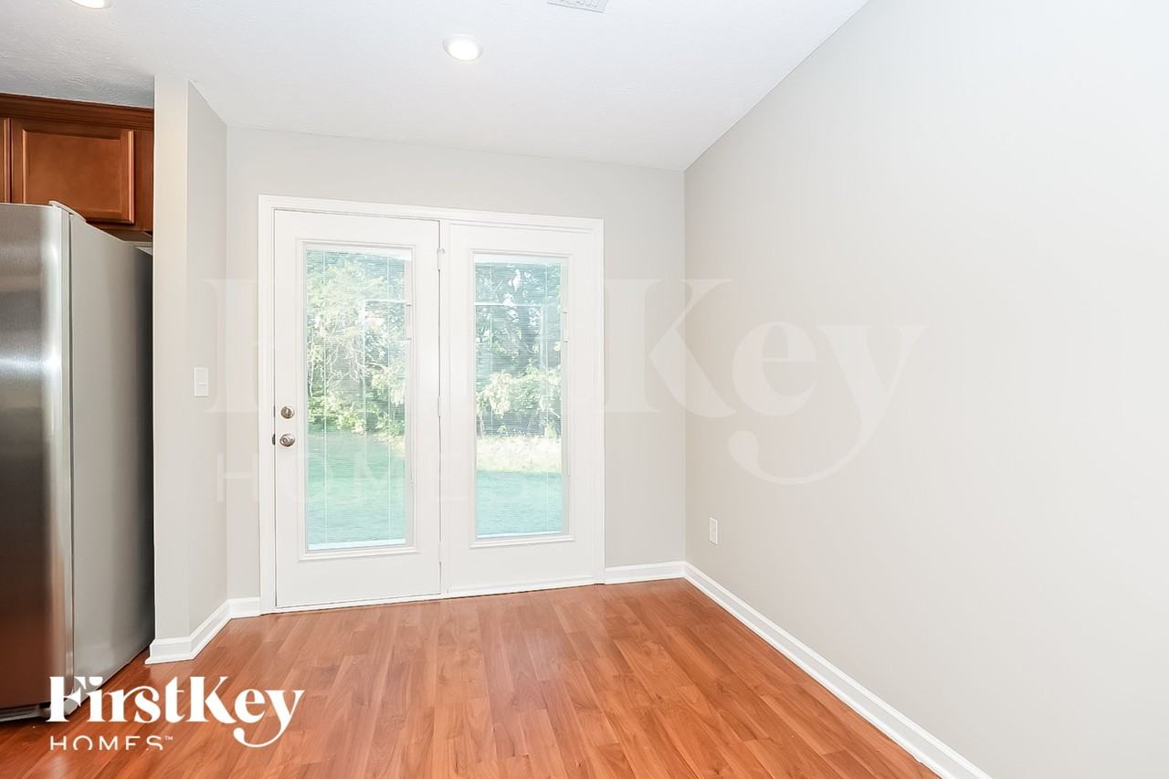2116 Preserve Cir - Photo 6 of 18