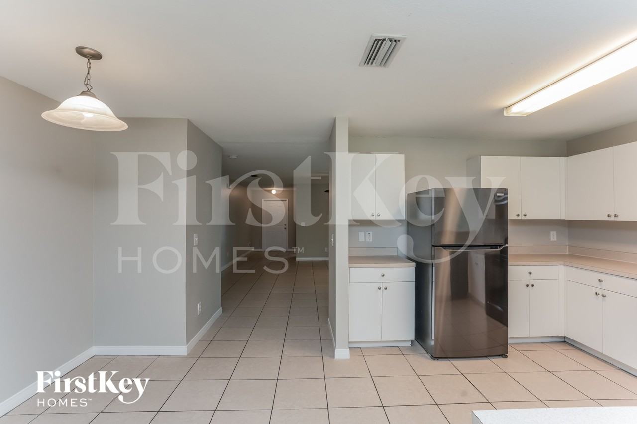 9192 Hillburn Ter - Photo 3 of 16