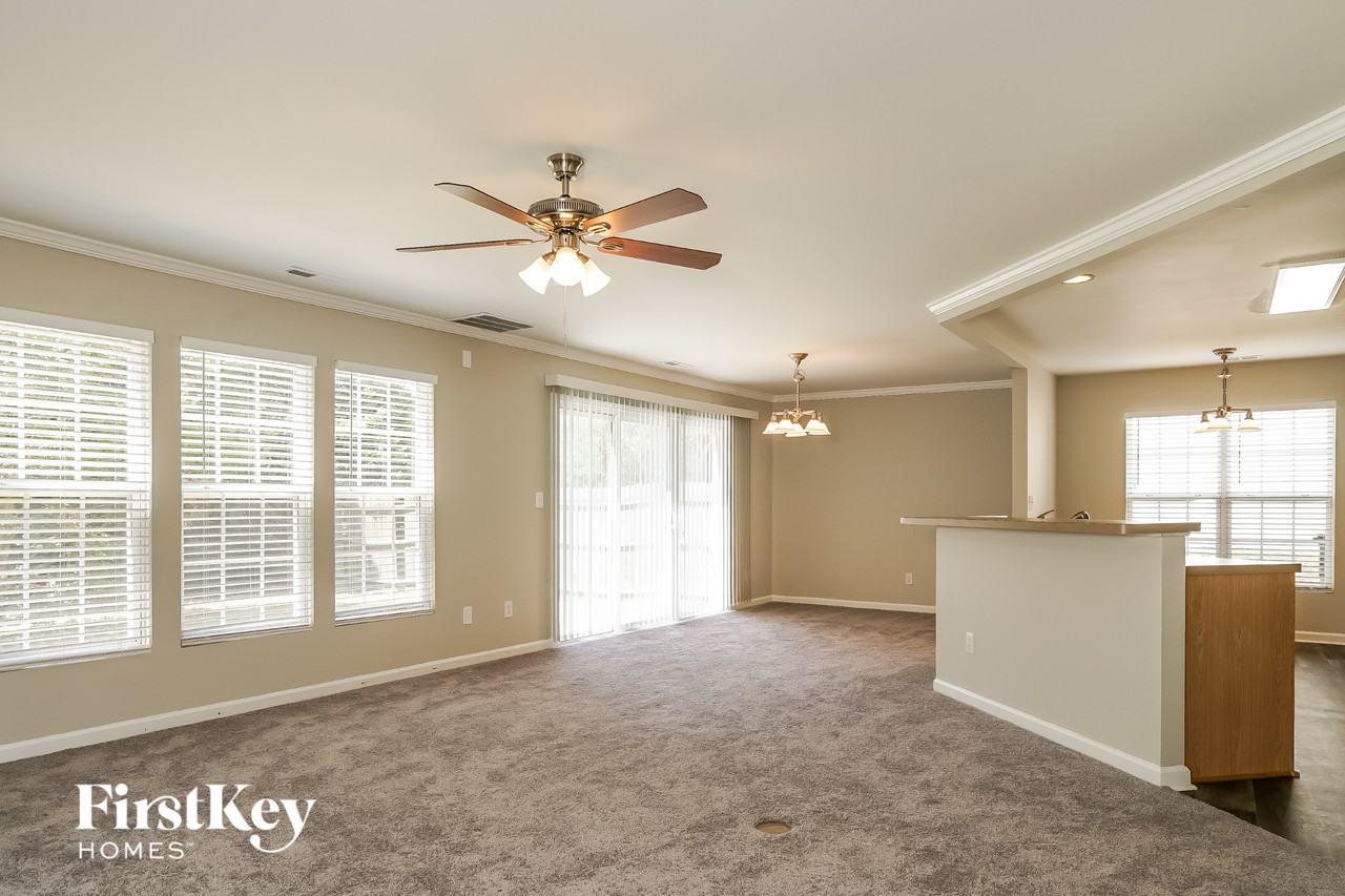 5048 Babbling Brook Dr - Photo 3 of 15