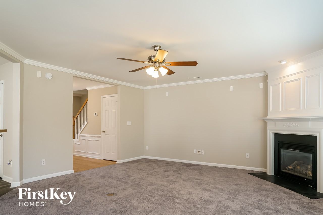 5048 Babbling Brook Dr - Photo 4 of 15
