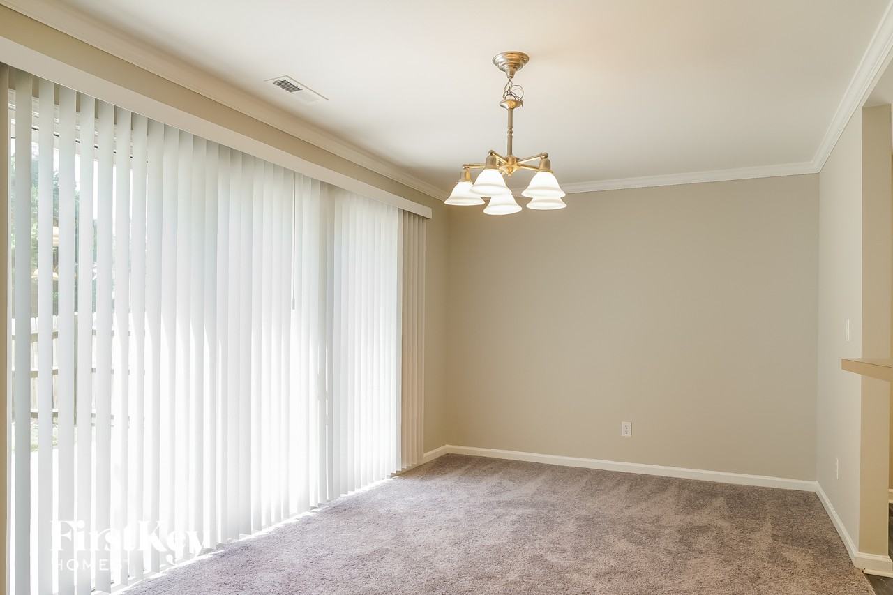 5048 Babbling Brook Dr - Photo 5 of 15