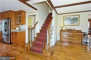 7303 Wayne Dr - Photo 3 of 24