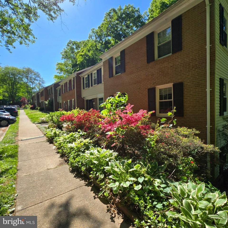 5676 Kirkham Ct - Photo 2 of 27