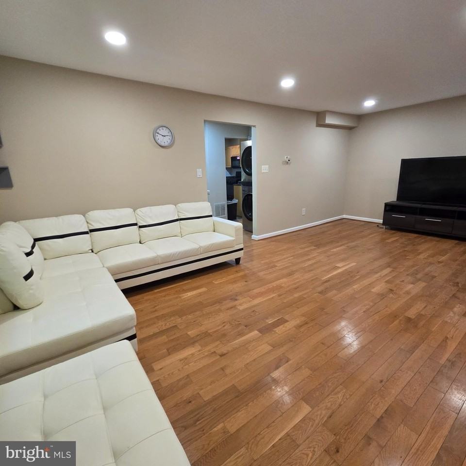 5676 Kirkham Ct - Photo 4 of 27