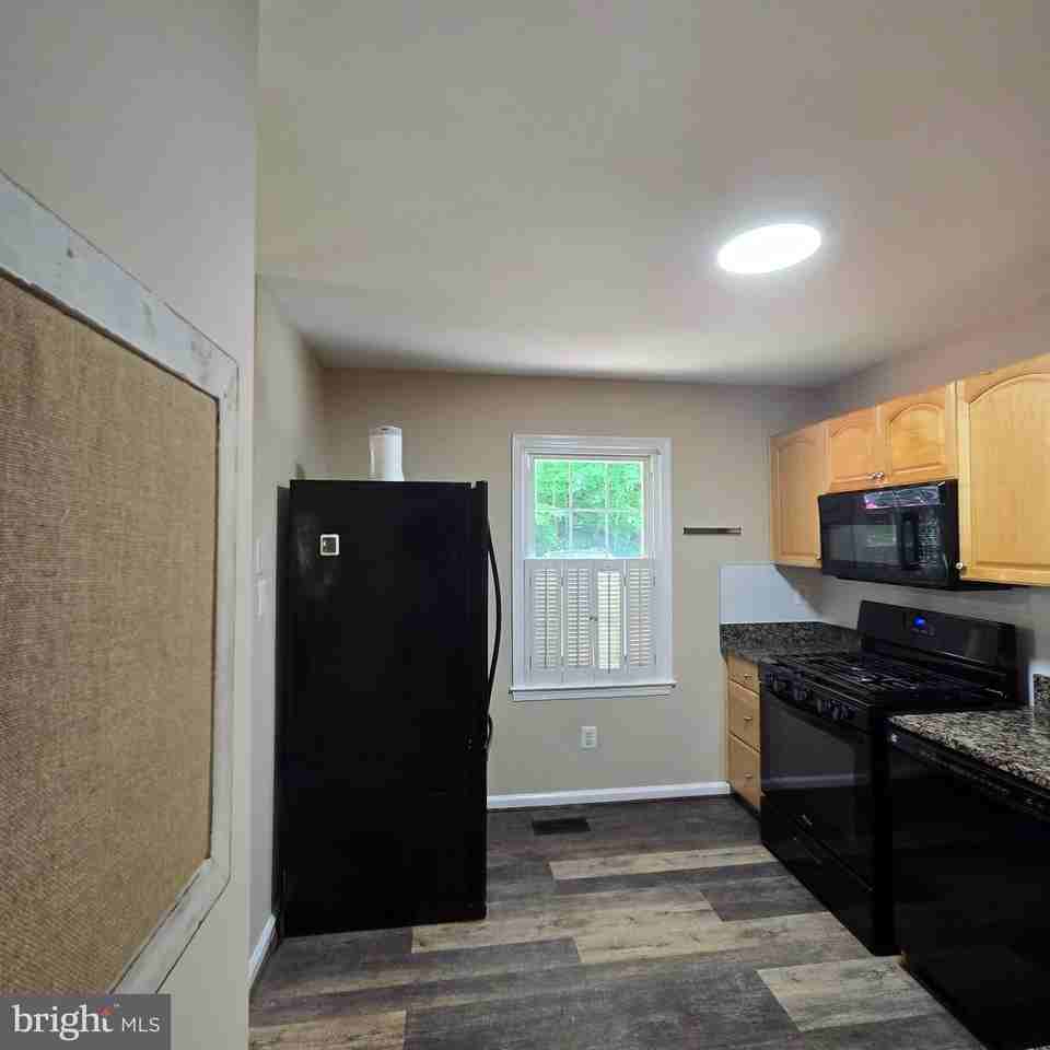 5676 Kirkham Ct - Photo 6 of 27