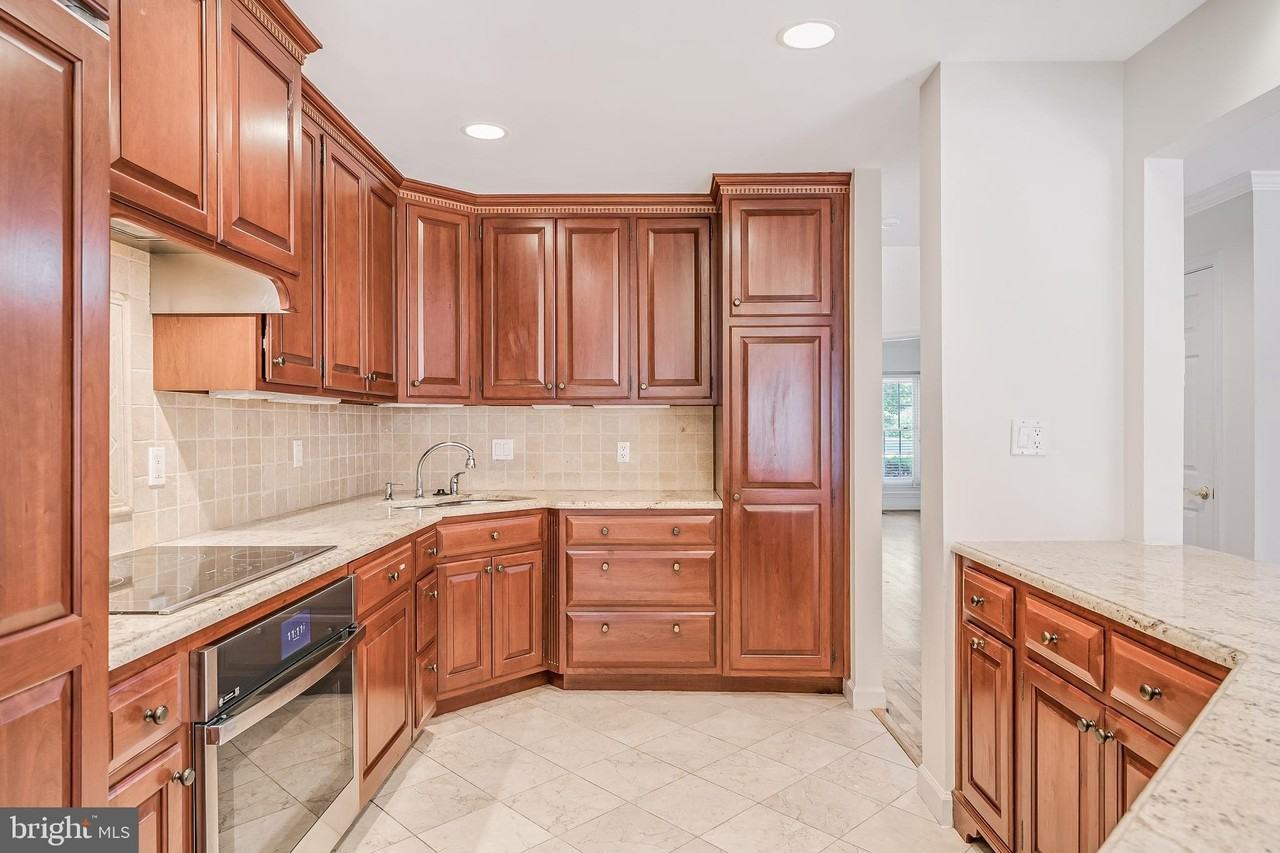 2029 Magarity Ct - Photo 6 of 47
