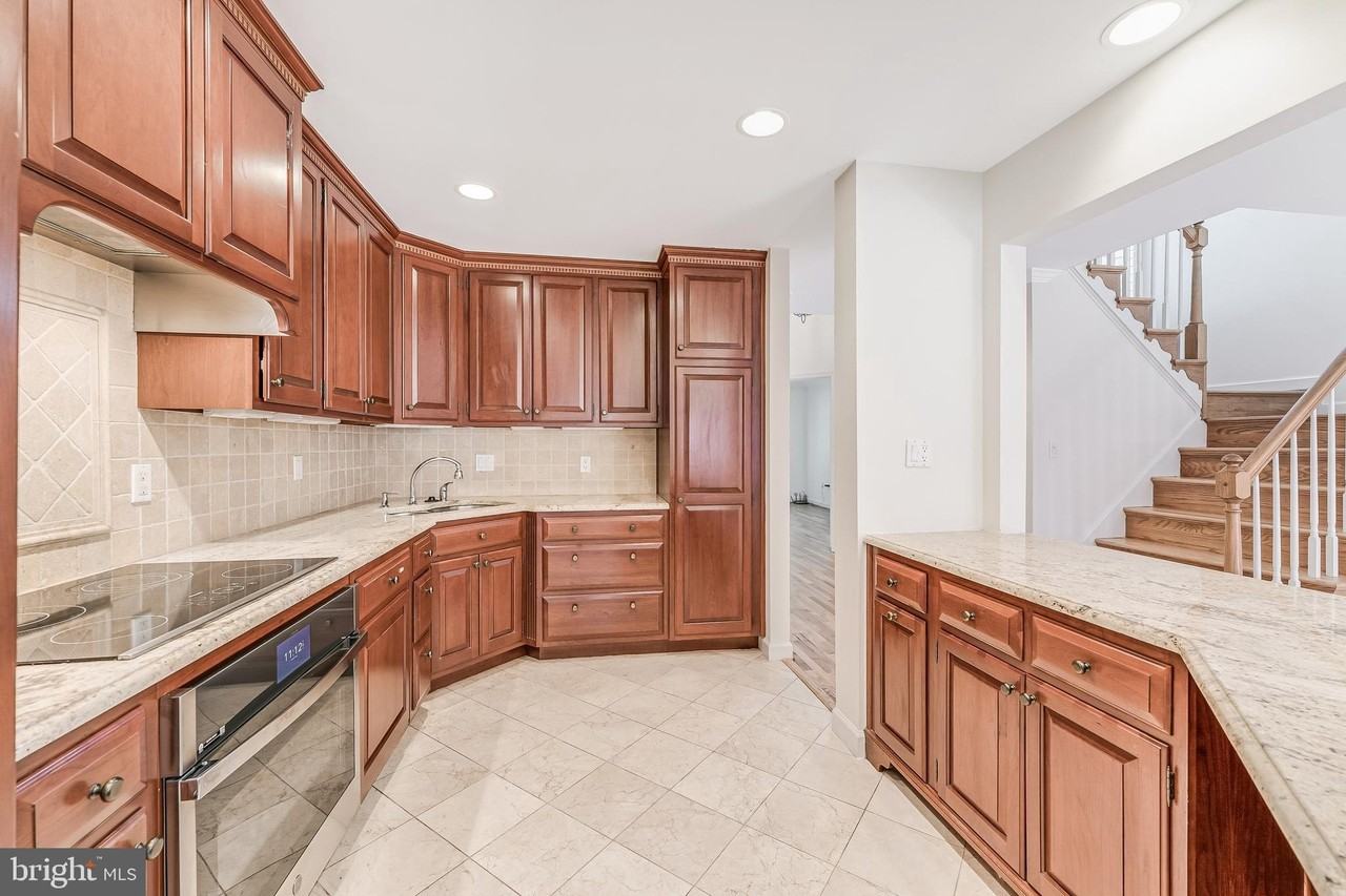 2029 Magarity Ct - Photo 7 of 47