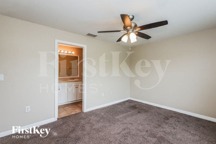 2700 46th St Sw - Photo 7 of 16