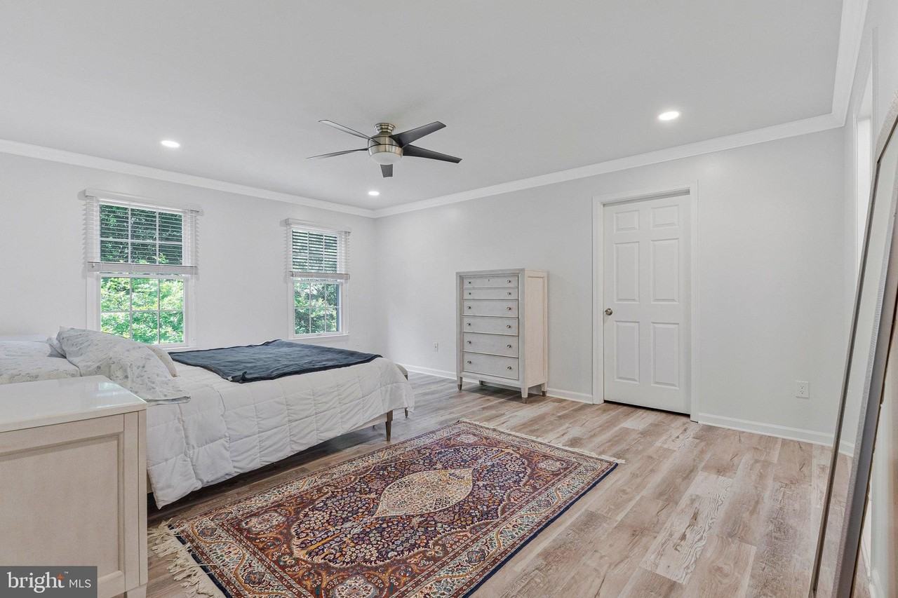 43612 Winthrop Ct - Photo 6 of 50
