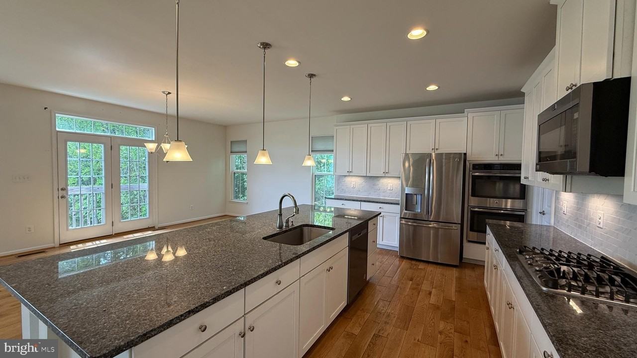 12421 Mays Quarter Rd - Photo 5 of 30