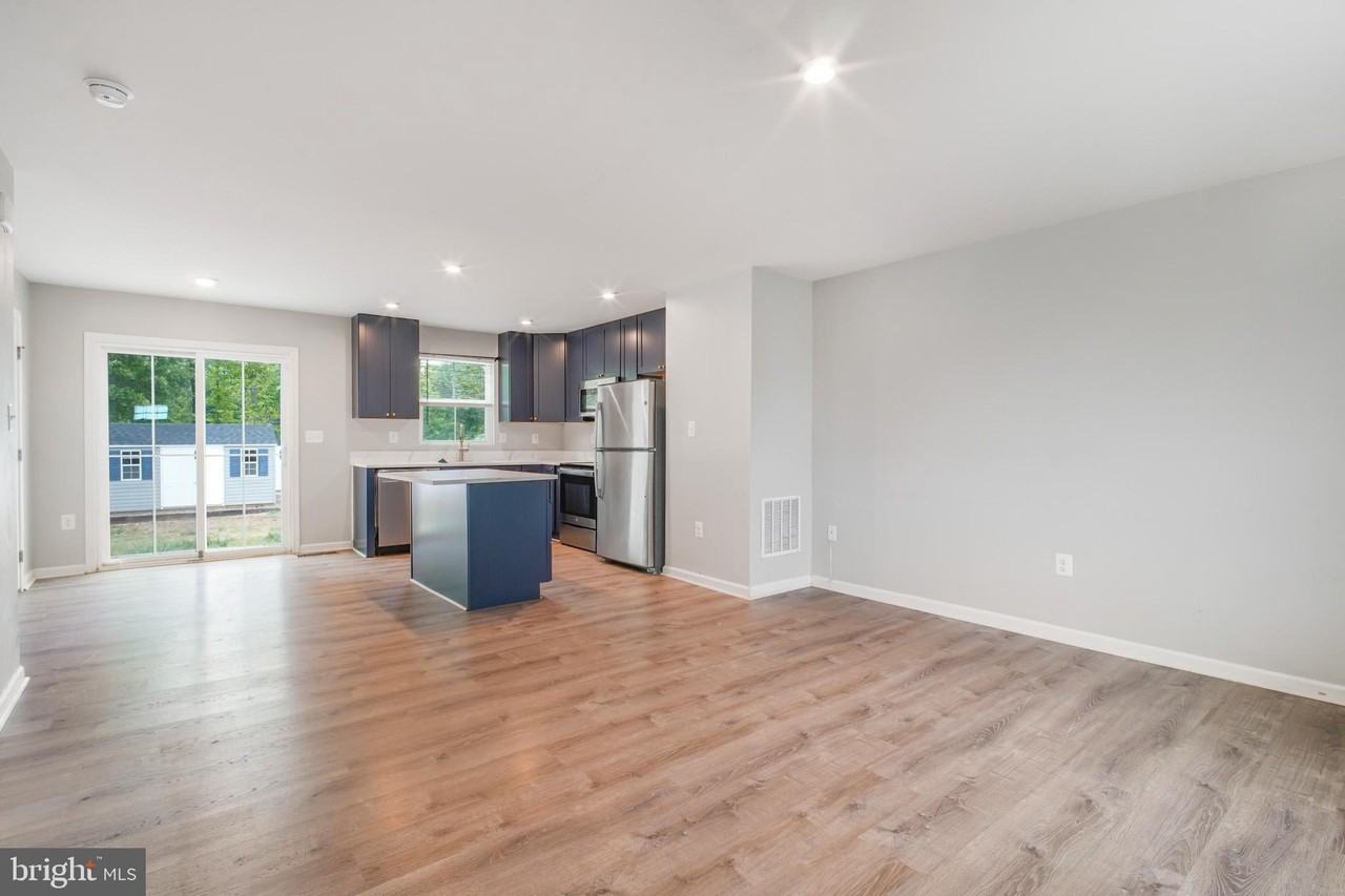 128 Harper Ln - Photo 2 of 41