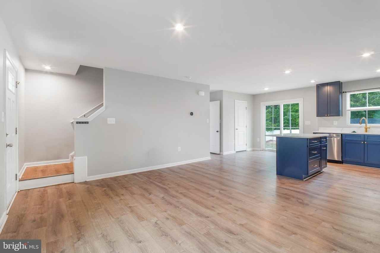 128 Harper Ln - Photo 3 of 41