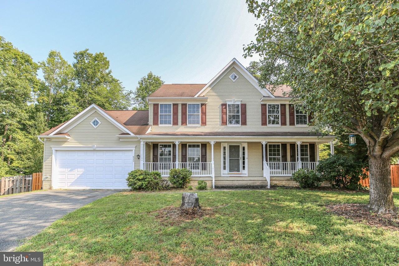 20 Saint Marks Ct - Photo 2 of 41