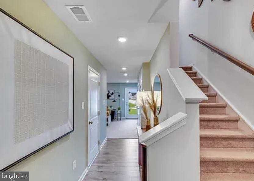 474 SEEBACK DRIVE - Photo 6 of 10