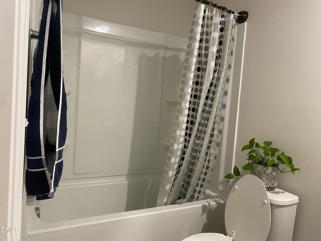 1158 Romeria Dr - Photo 6 of 22